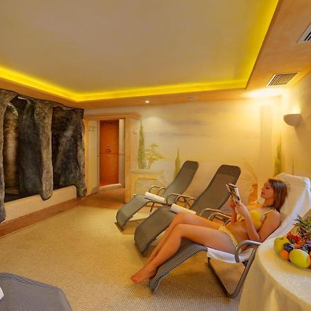 Hotel Laurin Lagundo Esterno foto