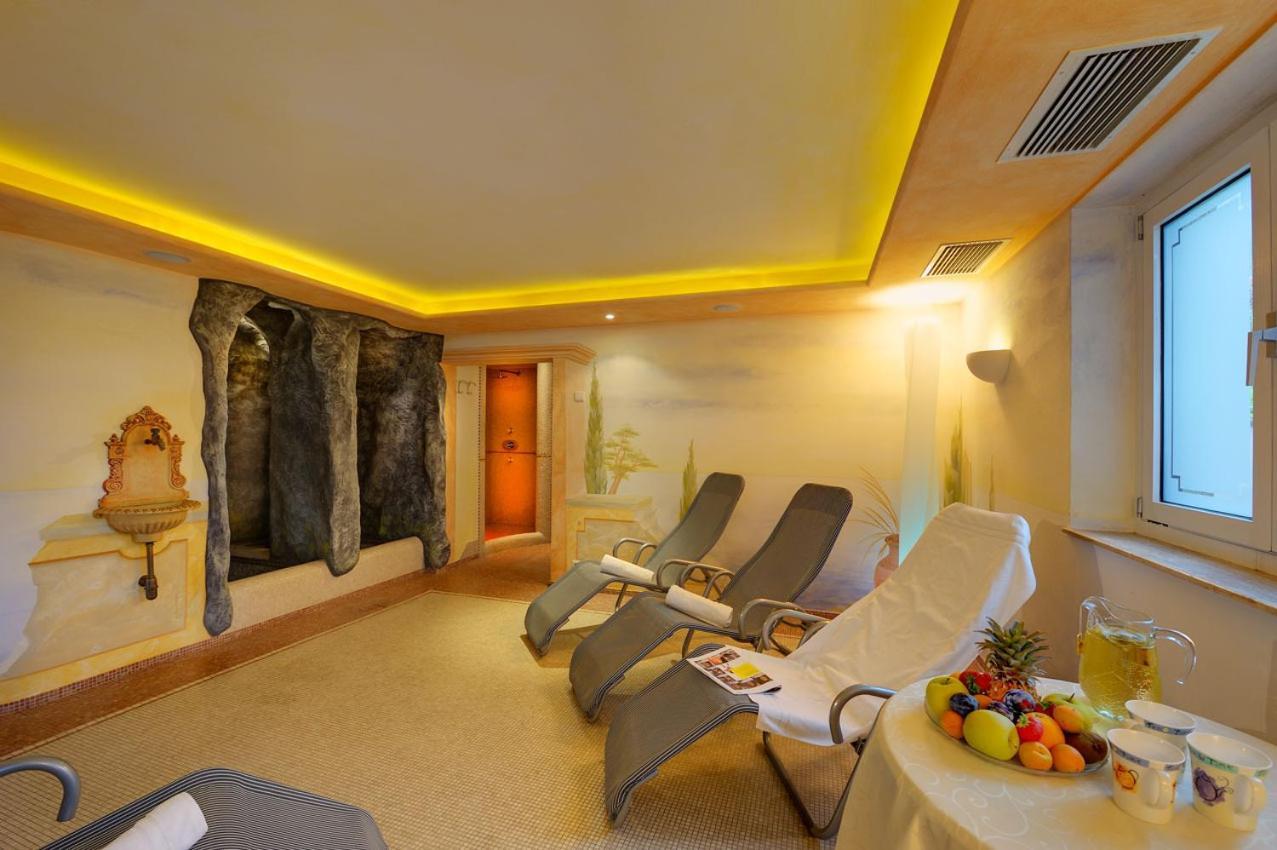 Hotel Laurin Lagundo Esterno foto