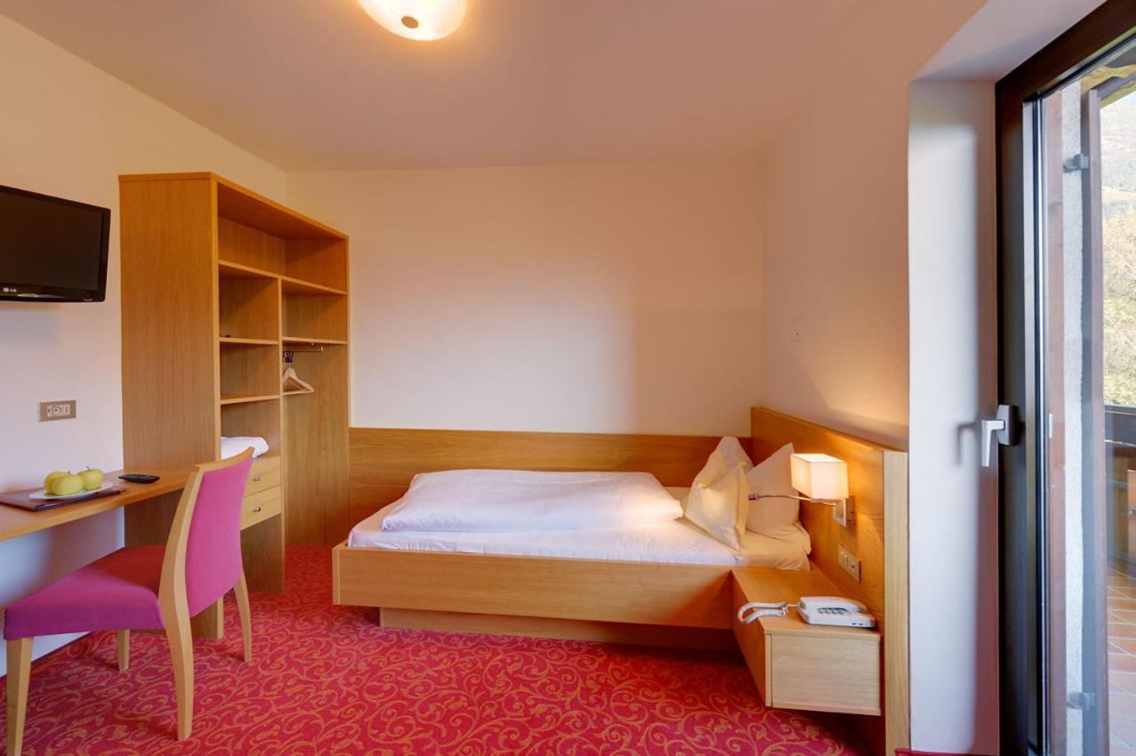 Hotel Laurin Lagundo Esterno foto