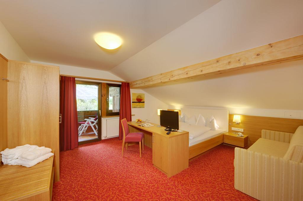Hotel Laurin Lagundo Esterno foto