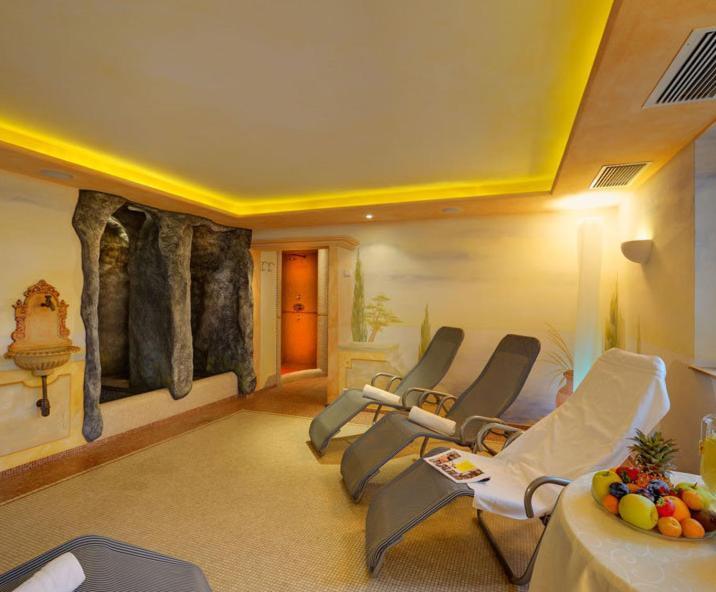 Hotel Laurin Lagundo Esterno foto